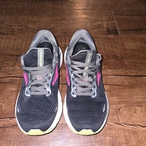 Brooks Adrenaline GTS 23 Women's Running Shoes Black Pink Yellow US 7.5
